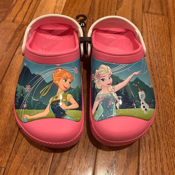 NWOT Disney Frozen Crocs J1 - Picture 1 of 4